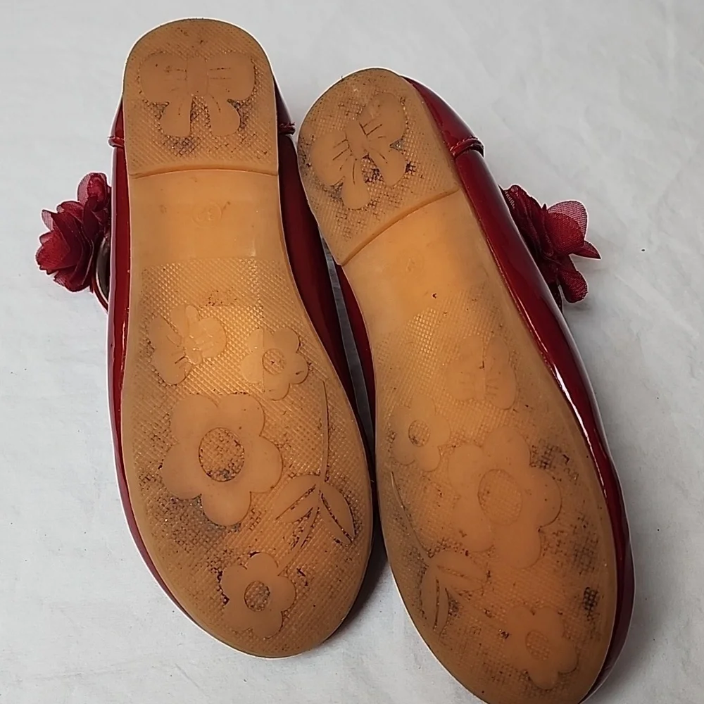 Youth Red Patent Leather Shoes with Flower Accent Size 1